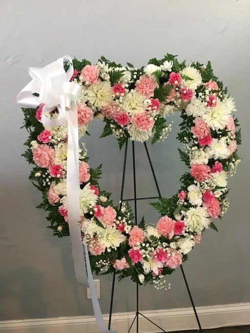 Heart standing spray