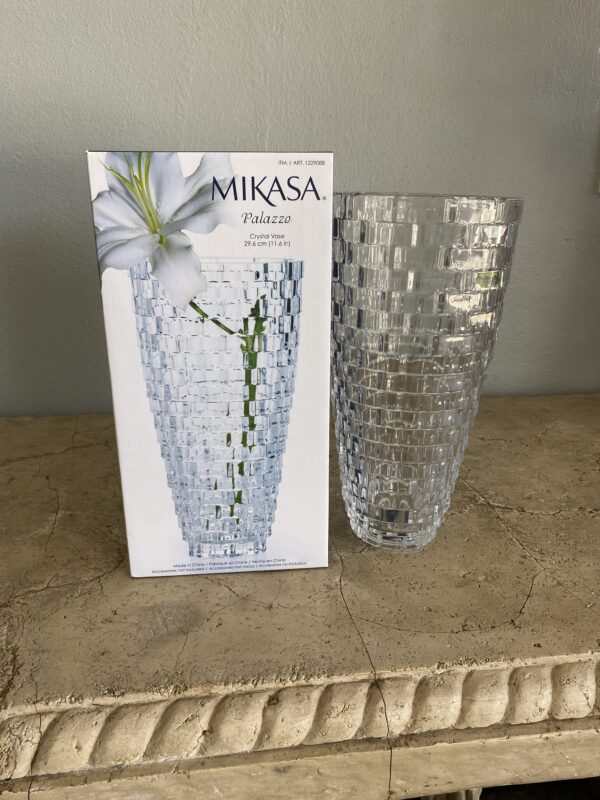 Crystal Vase - Image 2